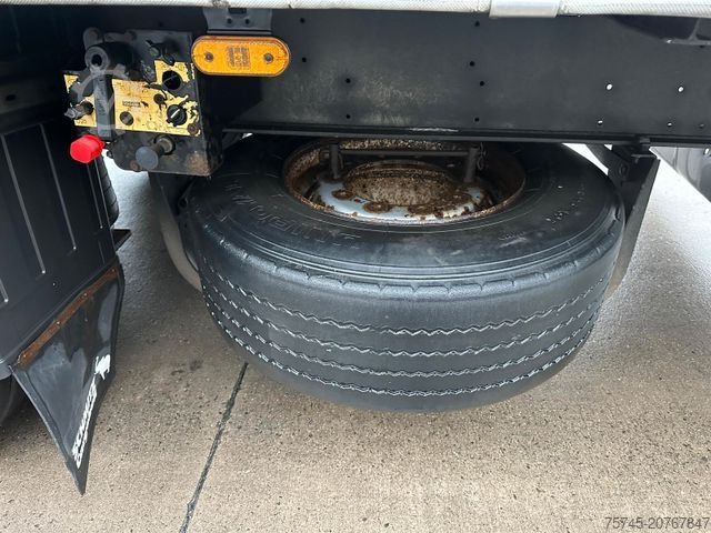 Auflieger mit Pritsche & Plane SCHMITZ CARGOBULL SO1 * 2XLIFT * SAF * TAUTLINER * EDSCHA * TÜV *