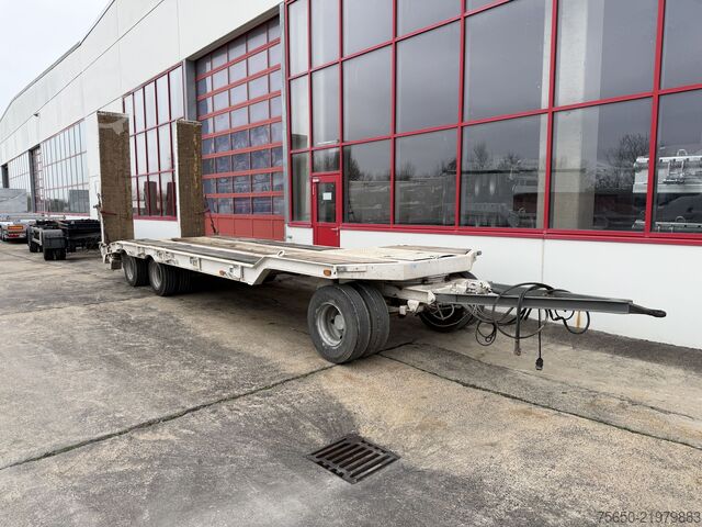 Low loader trailer Müller Mitteltal T3  3 Achs Tiefladeranhänger