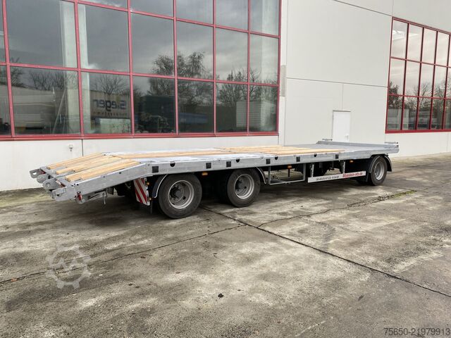 Low loader trailer Möslein T 3-8,20 P OR  3 Achs Tieflader gerader Ladefläche 8,10 m,Neufahrzeug