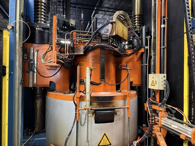 Hydraulische Reifenvulkanisierpresse Harburg-Freudenberger Maschinenbau GmbH MCP 52-180IC