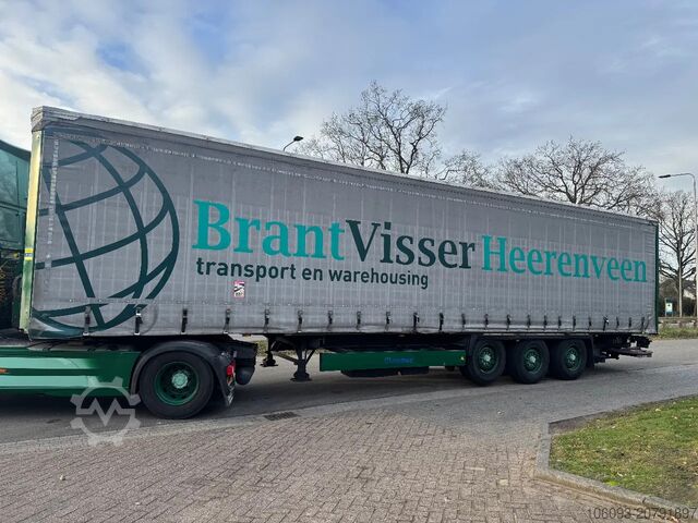 Sliding tarpaulins Krone 3-ass schuifzeilen oplegger