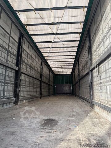 Sliding tarpaulins Krone 3-ass schuifzeilen oplegger