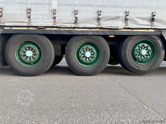 Sliding tarpaulins Krone 3-ass schuifzeilen oplegger