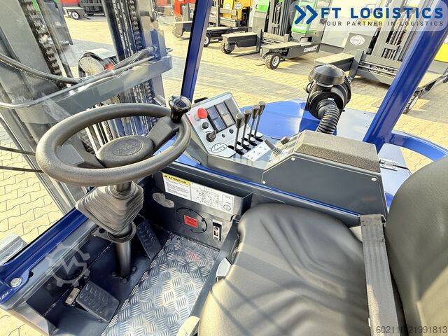 4-way forklift Combilift CB3000 GAS TRIPLEX 5500 POSITIONER