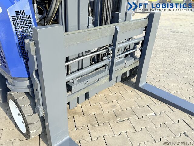 4-way forklift Combilift CB3000 GAS TRIPLEX 5500 POSITIONER