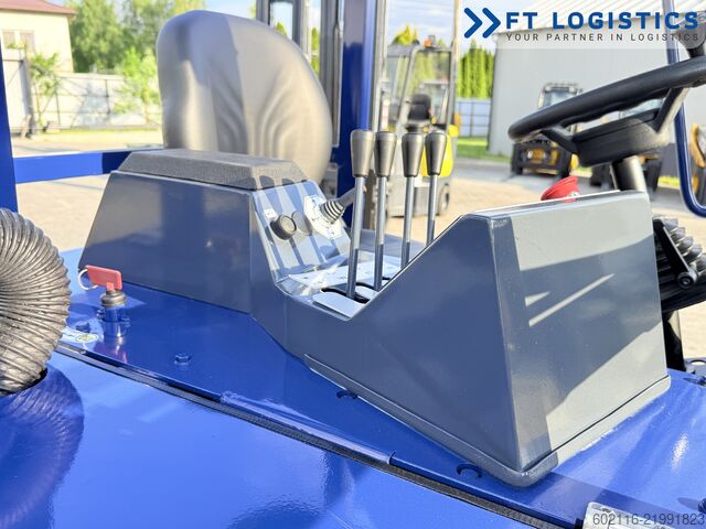 4-way forklift Combilift CB3000 GAS TRIPLEX 5500 POSITIONER