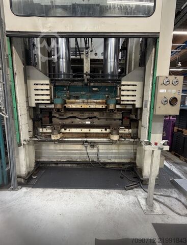 Formteilpresse / Heizplattenpresse – 660 t Presskraft Italpress BG/660
