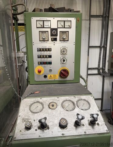 Hydraulic press – year of manufacture 1994 Lauffer VSK 0125