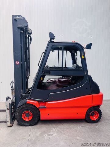 Electric 4-wheel forklift Linde E 30 - 03 S Triplex Kabine ZVG