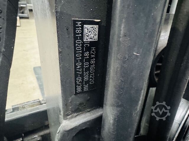 Electric 4-wheel forklift Linde E 20 PL-02 EVO Triplex STVO Kabine ZVG