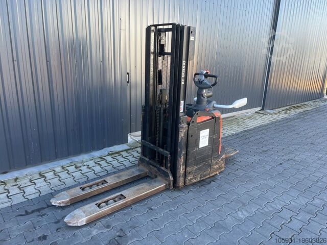 Stand-on stacker BT SPE120L