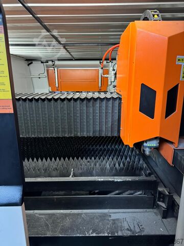 Laserschneidmaschine Ermak FIBERMAK MOMENTUM