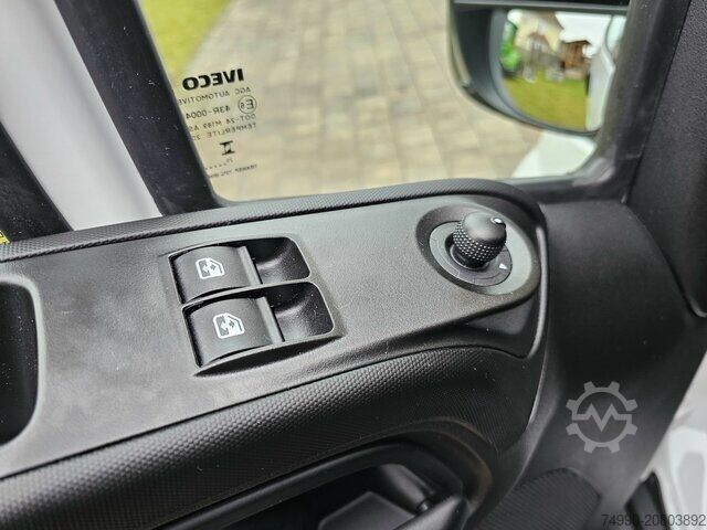 Kastenwagen hoch Iveco Daily 35S18HA8V DOKA Hi-Matic 12m³ L2H2 7 Sitze