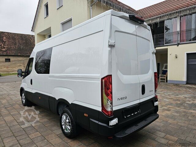 Kastenwagen hoch Iveco Daily 35S18HA8V DOKA Hi-Matic 12m³ L2H2 7 Sitze
