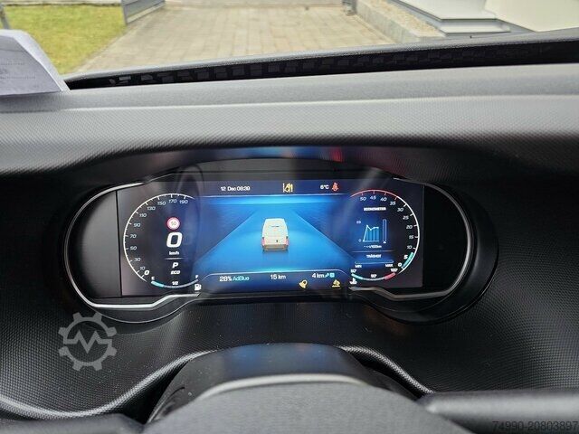 Kastenwagen hoch Iveco Daily 35S18HA8V DOKA Hi-Matic 12m³ L2H2 7 Sitze