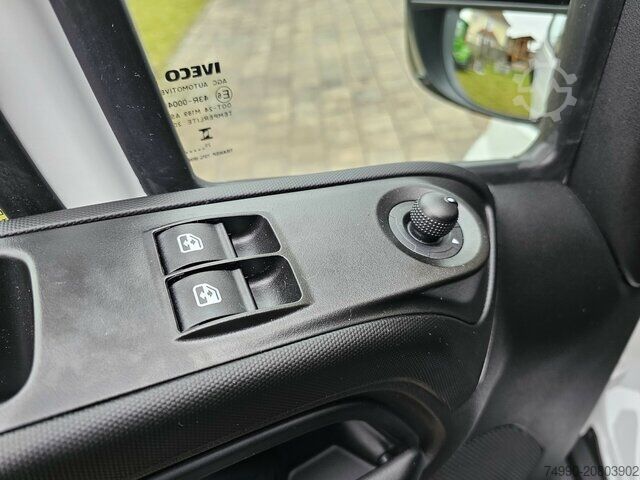 Kastenwagen hoch Iveco Daily 35S18HA8V DOKA Hi-Matic 12m³ L2H2 7 Sitze