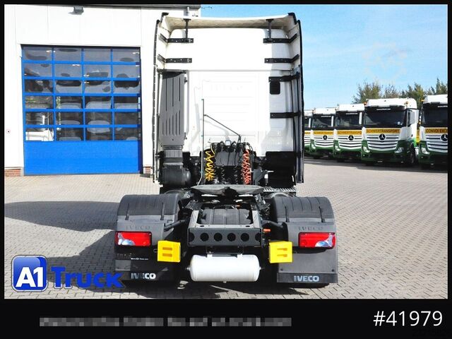 Standard tractor unit IVECO S-Way, SZM, LNG, Gas, Navi Intarder
