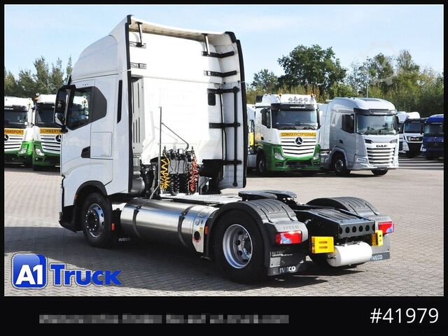 Standard tractor unit IVECO S-Way, SZM, LNG, Gas, Navi Intarder