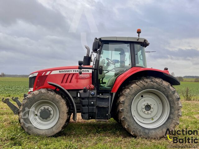 Traktor Massey Ferguson 7620