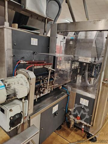 ROBINO & GALANDRINO POKER 2Z 24/30 Rotations-Automatische Kapselaufsetzmaschine Robino & Galandrino S.p.A Poker 2Z 24/30