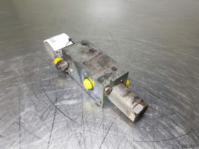 Sennebogen 818E - Counter balance valve/Senkbremsventile Sennebogen 818E - Counter balance valve/Senkbremsventile