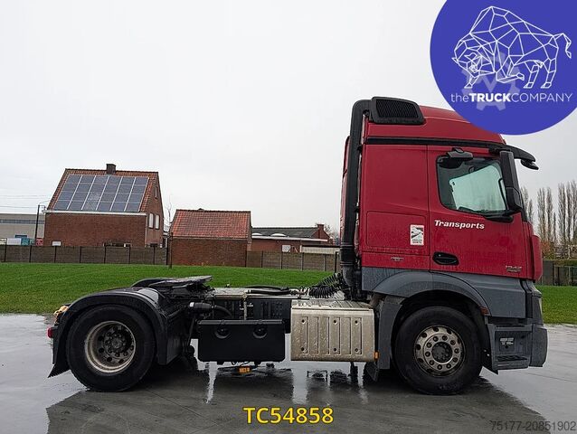 Gefährliche Stoffe Mercedes-Benz Actros 1842