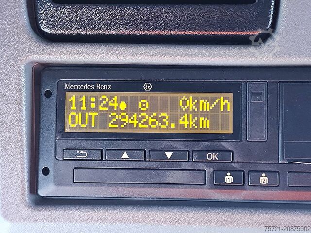 Suitcase MERCEDES-BENZ ATEGO 1524 AIRCO LIFT BOX 6.8M