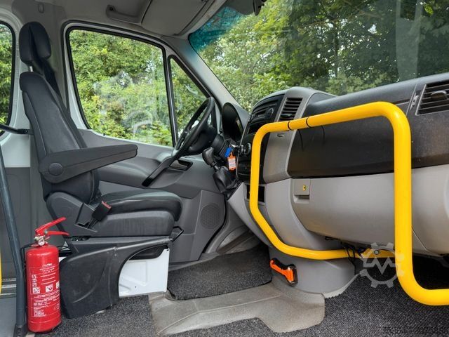 Minibus MERCEDES-BENZ Sprinter 313 Cdi L2H2 9Sitze Rollstuhllift Klima