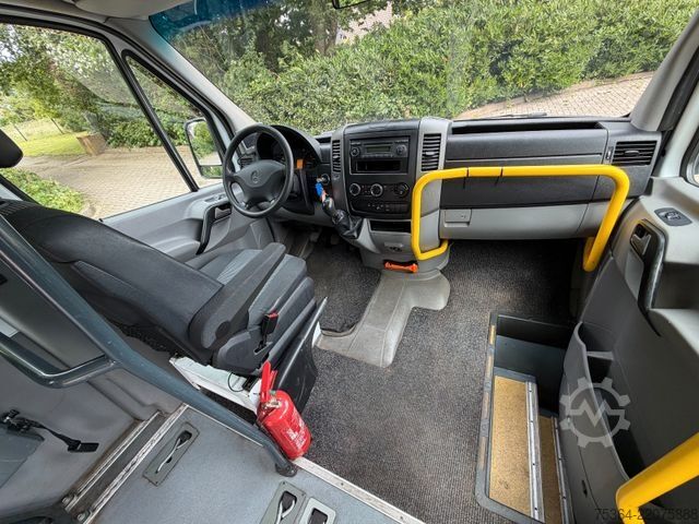 Minibus MERCEDES-BENZ Sprinter 313 Cdi L2H2 9Sitze Rollstuhllift Klima