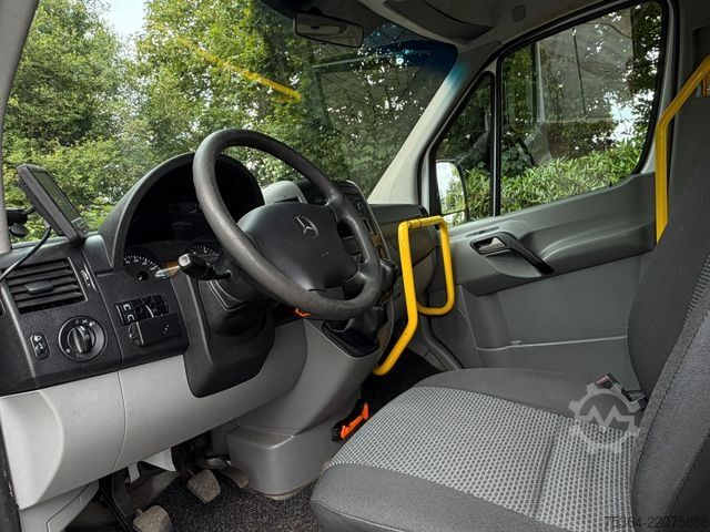 Minibus MERCEDES-BENZ Sprinter 313 Cdi L2H2 9Sitze Rollstuhllift Klima