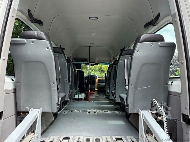 Minibus MERCEDES-BENZ Sprinter 313 Cdi L2H2 9Sitze Rollstuhllift Klima