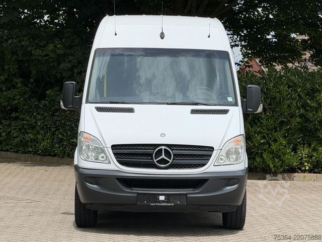 Minibus MERCEDES-BENZ Sprinter 313 Cdi L2H2 9Sitze Rollstuhllift Klima
