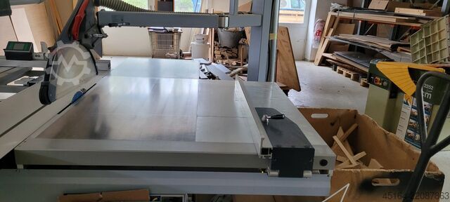 Sliding table saw Altendorf F45