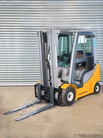 Treibgas-Frontstapler Jungheinrich TFG 316s - Service Neu + Garantie - nur 4.717Std.