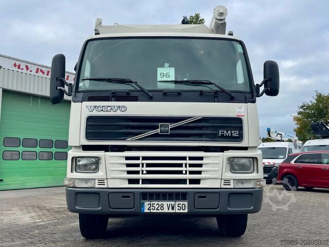 Silo Volvo FM 12.380 8X4 SILO AUGER / AIR GREAT CONDITION