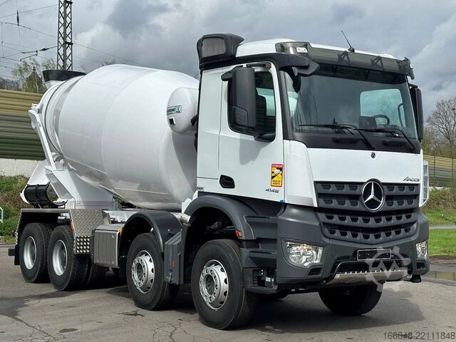 Blender Mercedes-Benz Arocs 4145 Mercedes-Benz Arocs Modellgeneration...