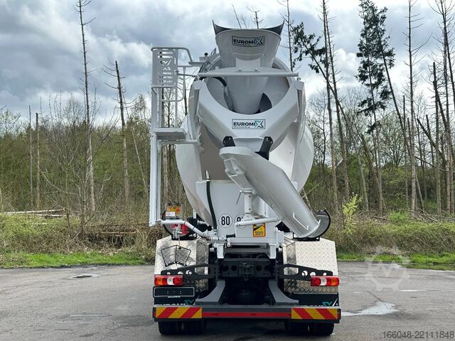 Blender Mercedes-Benz Arocs 4145 Mercedes-Benz Arocs Modellgeneration...