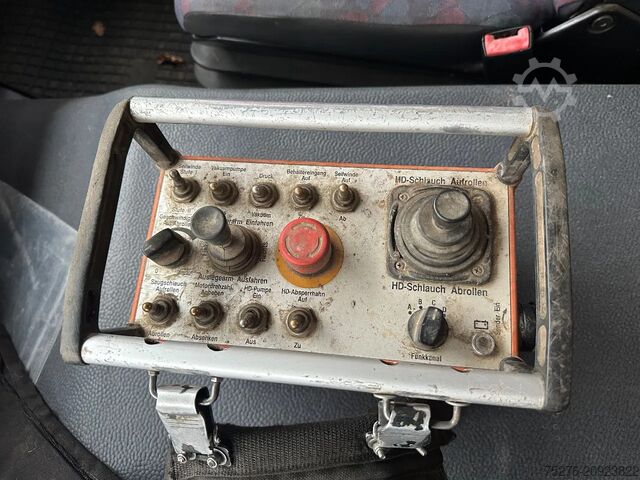 Suction vehicle Mercedes-Benz Actros 3340 6x6 Kanalreinigung + Wasserruckgewi...