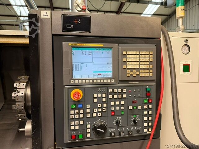 CNC lathe DOOSAN Puma 26005