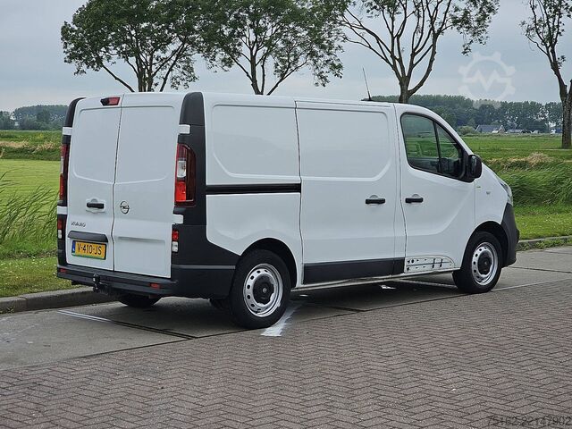 High-roof van OPEL VIVARO 1.6