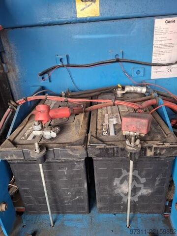 Telescopic boom lift Genie S-85