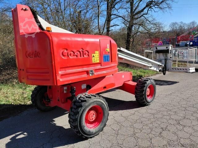 Telescopic boom lift Genie S-40