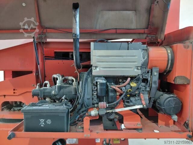Telescopic boom lift Genie S-40