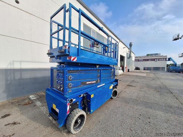 Scissor lift Holland Lift N-140EL12
