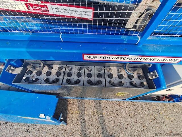 Scissor lift Holland Lift N-140EL12