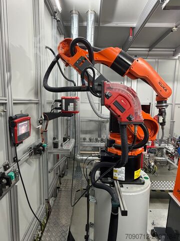Industrial robot KUKA KRC4 KR8 R2100 - 2 arc HW / FLR