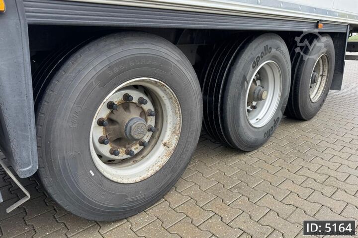 Refrigerated/frozen transport Schmitz Cargobull SKO 24 / Drum brakes / Carrier Vector 1550 / Pa...