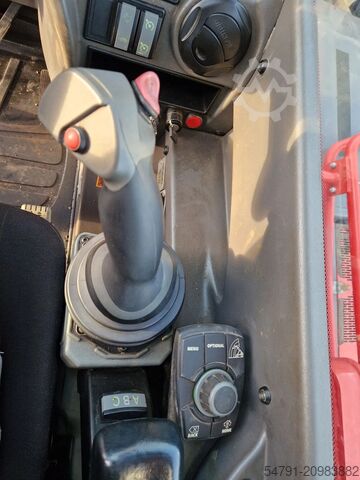 Telescopic forklift Manitou MRT 3050+ St4