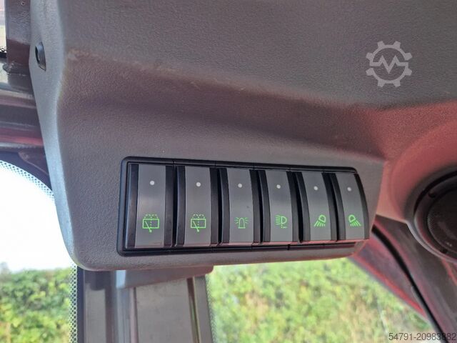 Telescopic forklift Manitou MRT 3050+ St4