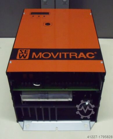 Frequenzumrichter 3 kW 4,8 kVA SEW-EURODRIVE Movitrac 204 XV